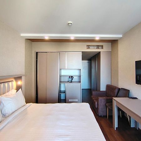 Aphrodite Apartments 바투미 외부 사진