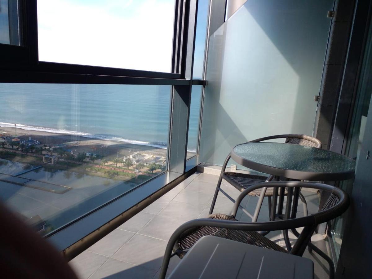 Aphrodite Apartments 바투미 외부 사진